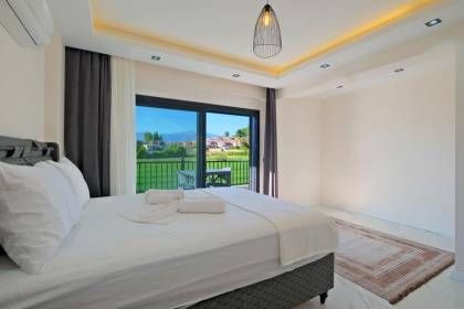 Villa White Day Elmas (1616)