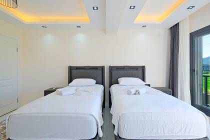 Villa White Day Elmas (1616)