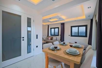 Villa White Day Elmas (1616)