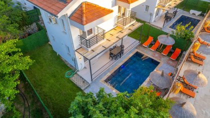 Villa Zayn East (2355)