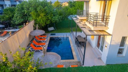 Villa Zayn (2354)
