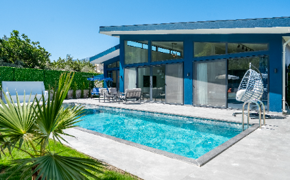 Villa West (2088)