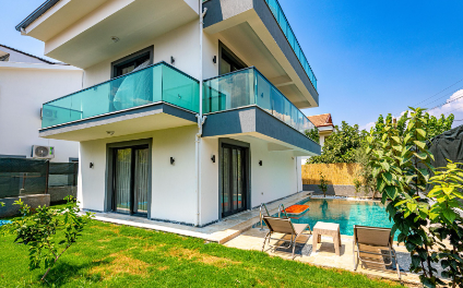 Villa Green Sage | Fethiye'de Şık Tasarımlı, 3 Katlı ve Özel Havuzlu Tatil Villası (1049)