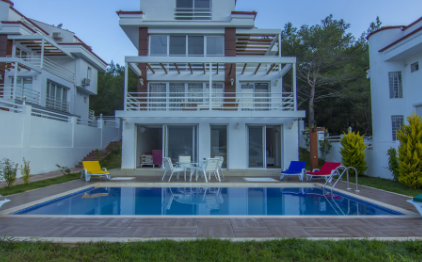 Villa Narses (1333)
