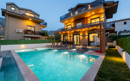 Villa Ottava Grand (1987)