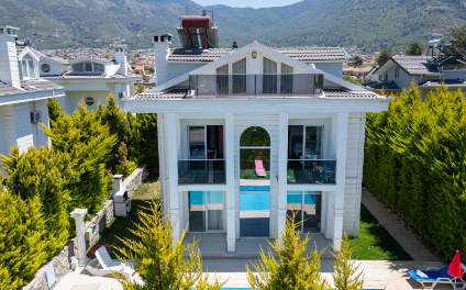 Villa Peril (1179)