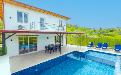 Villa Pojun (1263)