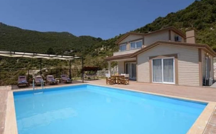 Villa Acahan 1 (1401)
