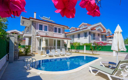 Villa Taraya 1 (1989)